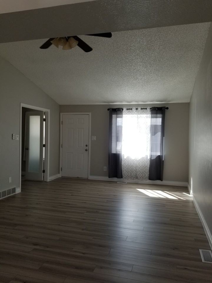 2058 Sumac St #NA - Photo 6 of 21