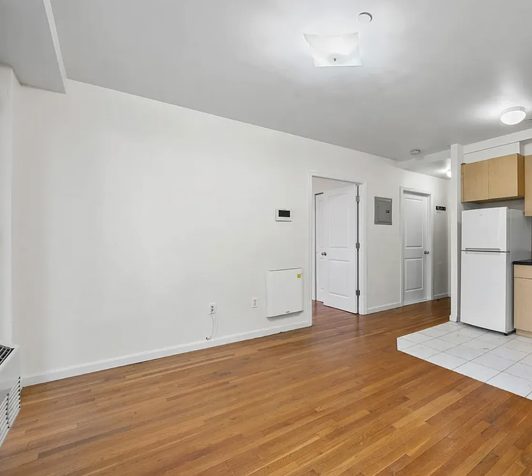 13438 35th Ave #4D - Photo 6 of 9