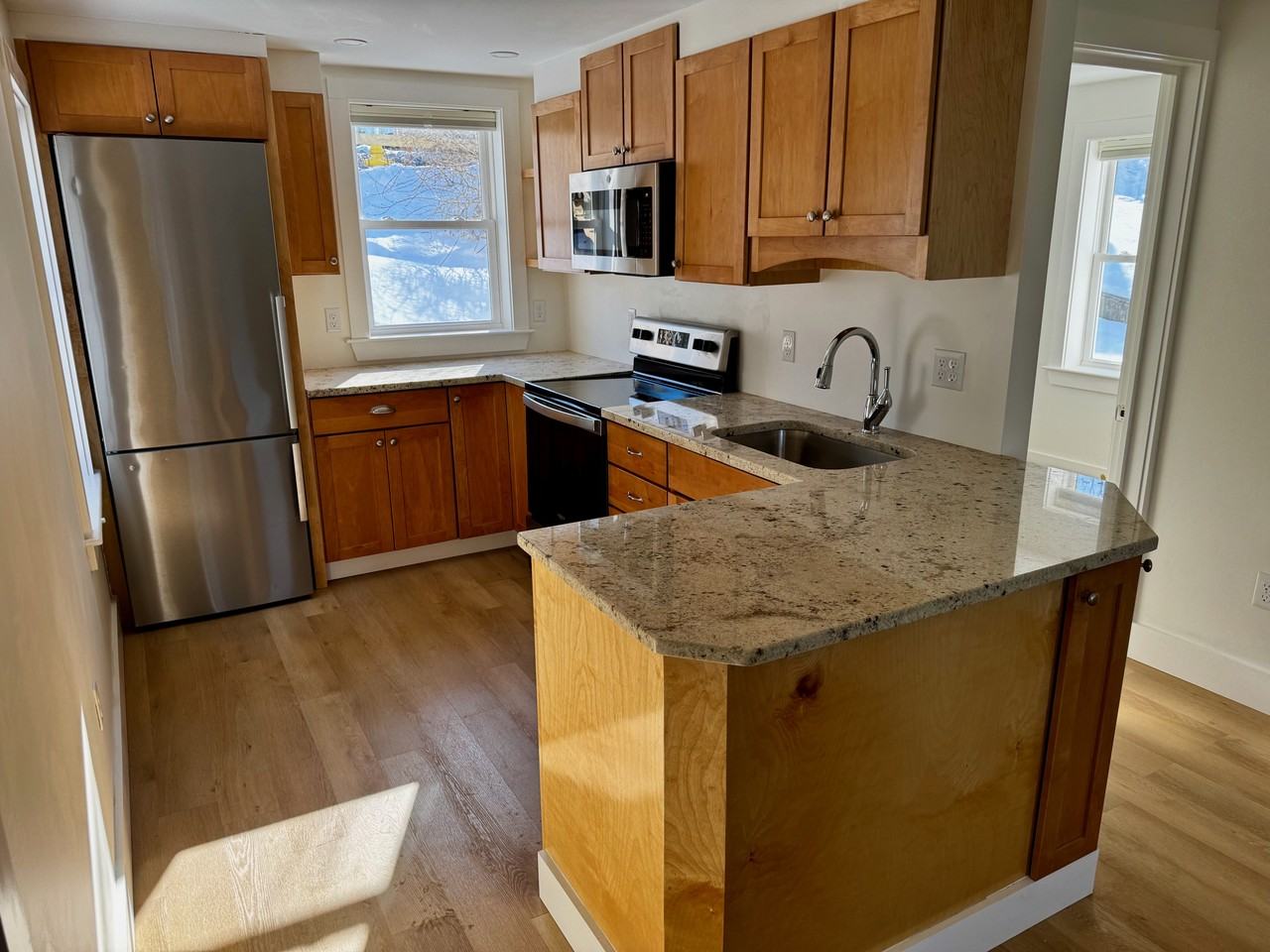 530 Washington St #A - Photo 6 of 24