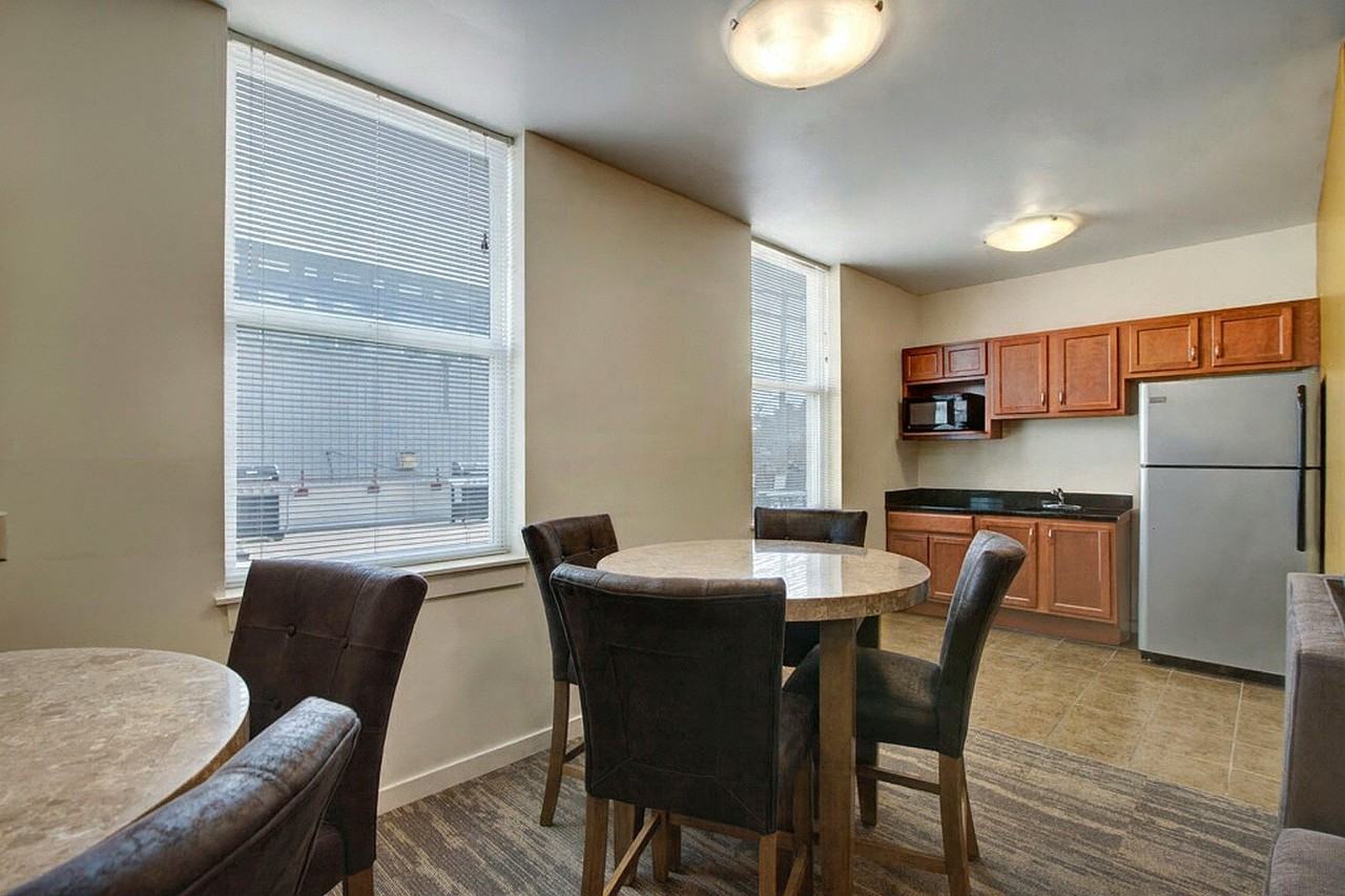 Latitude - Photo 3 of 21