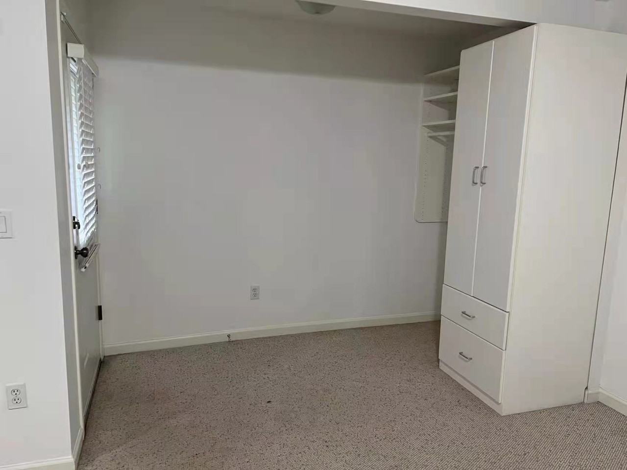 13167 14A Avenue - Photo 4 of 11