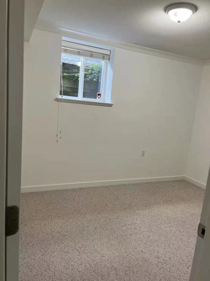 13167 14A Avenue - Photo 6 of 11