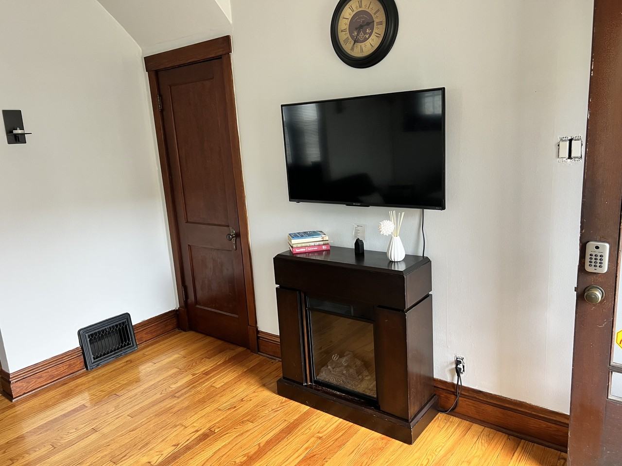 Graham St #1115 - Photo 7 of 35