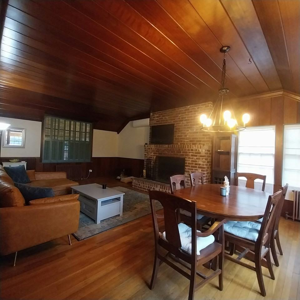 3226 Pilgrim Court - Photo 4 of 17