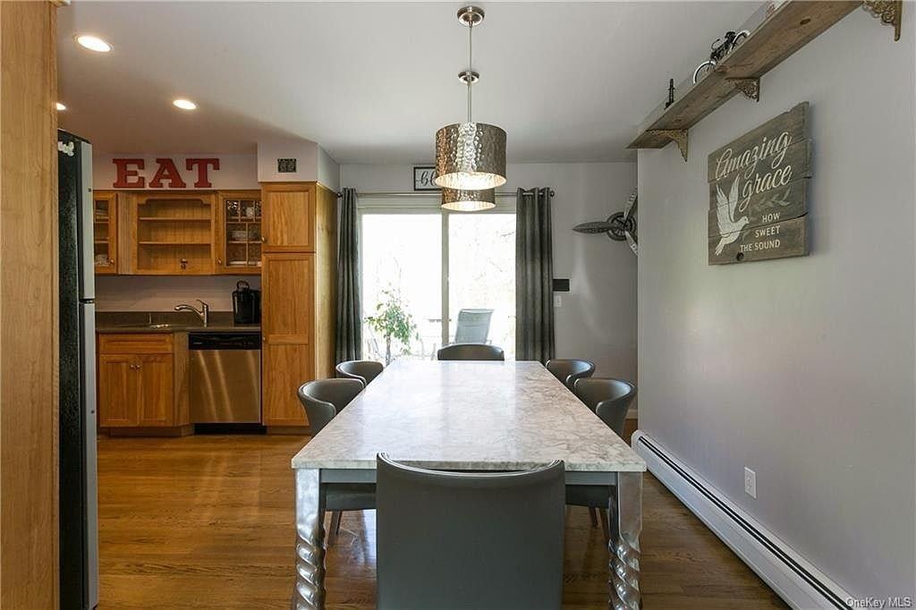 14 Alexander Drive - Photo 7 of 18