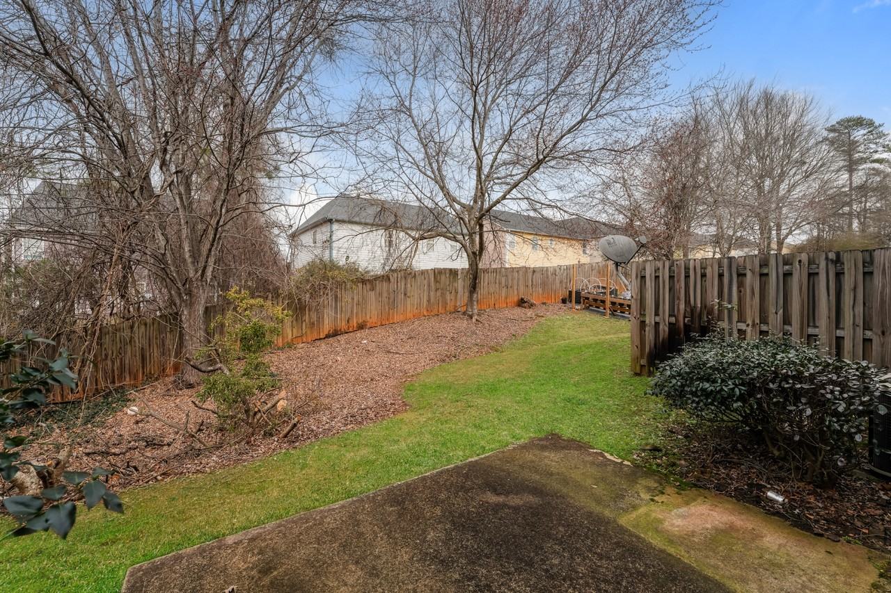 4414 Dallis Ct - Photo 3 of 15