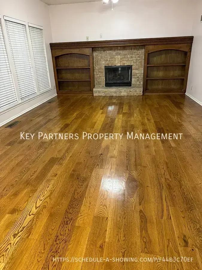 14720 Goodman St - Photo 2 of 7