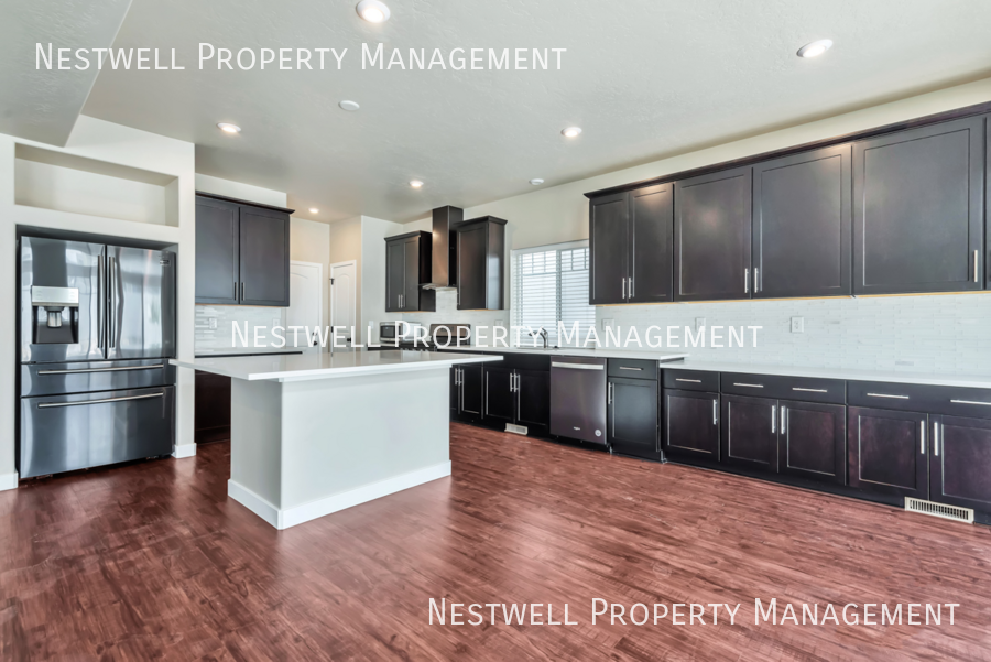 2635 N Wallace Way - Photo 5 of 50