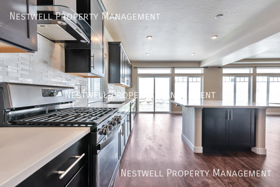 2635 N Wallace Way - Photo 7 of 50