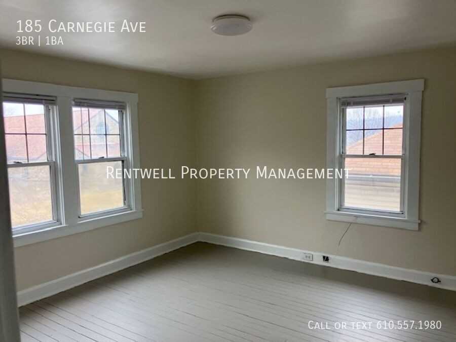 185 Carnegie Ave - Photo 7 of 11