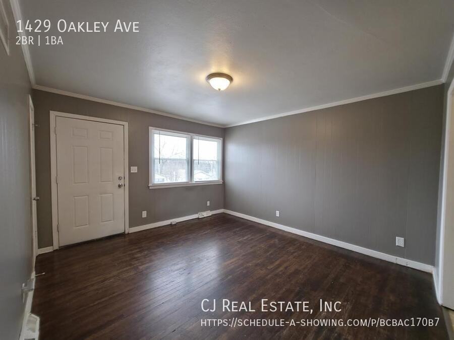 1429 Oakley Ave - Photo 3 of 11