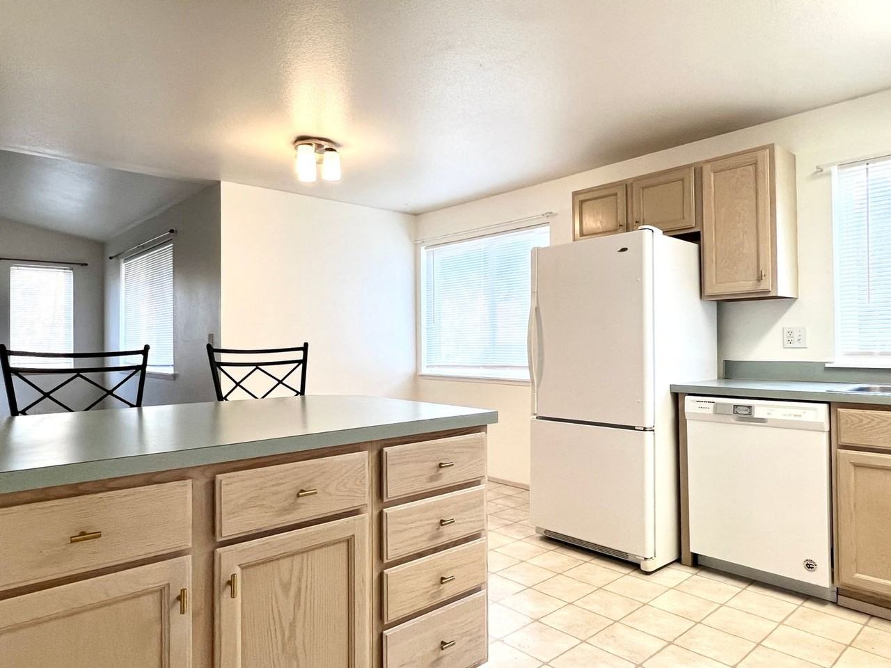 233 Bower Ln #B - Photo 4 of 26