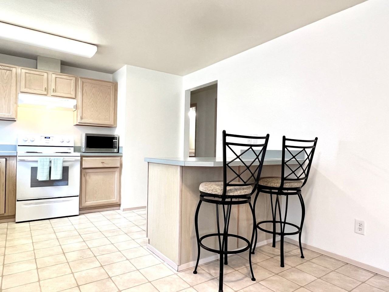 233 Bower Ln #B - Photo 5 of 26