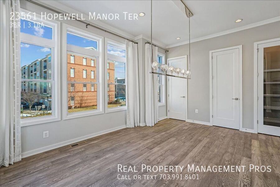 23561 Hopewell Manor Ter - Photo 4 of 39