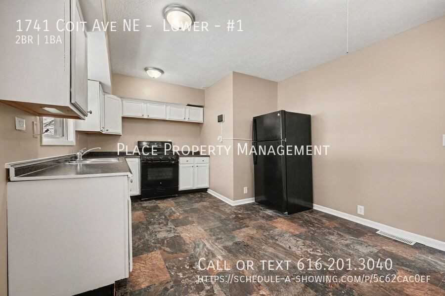 1741 Coit Ave Ne Lowr #1 - Photo 3 of 24