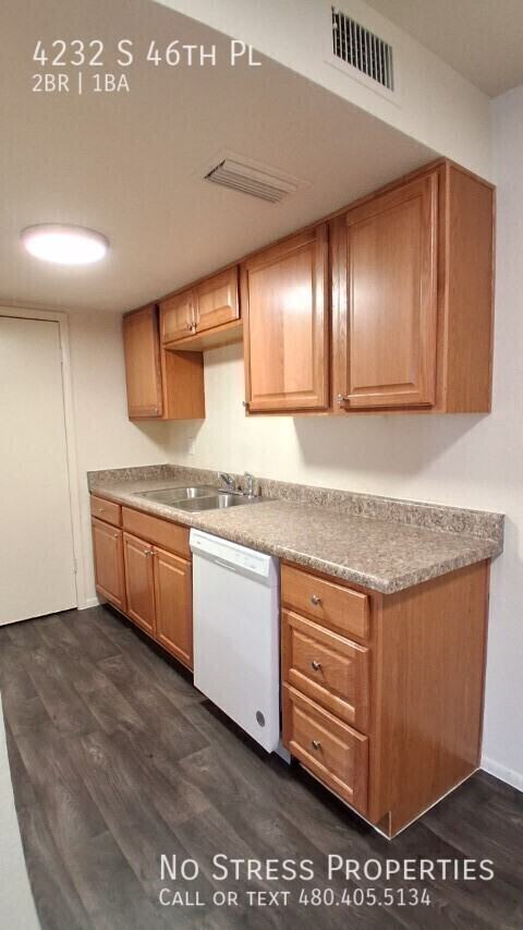 4232 S 46th Pl - Photo 2 of 15