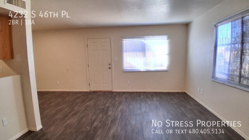 4232 S 46th Pl - Photo 5 of 15