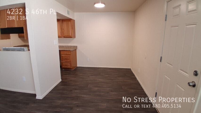 4232 S 46th Pl - Photo 6 of 15