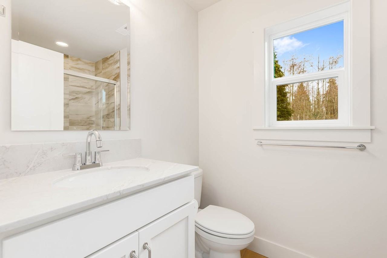 16017 124th Ave Ne - Photo 3 of 27