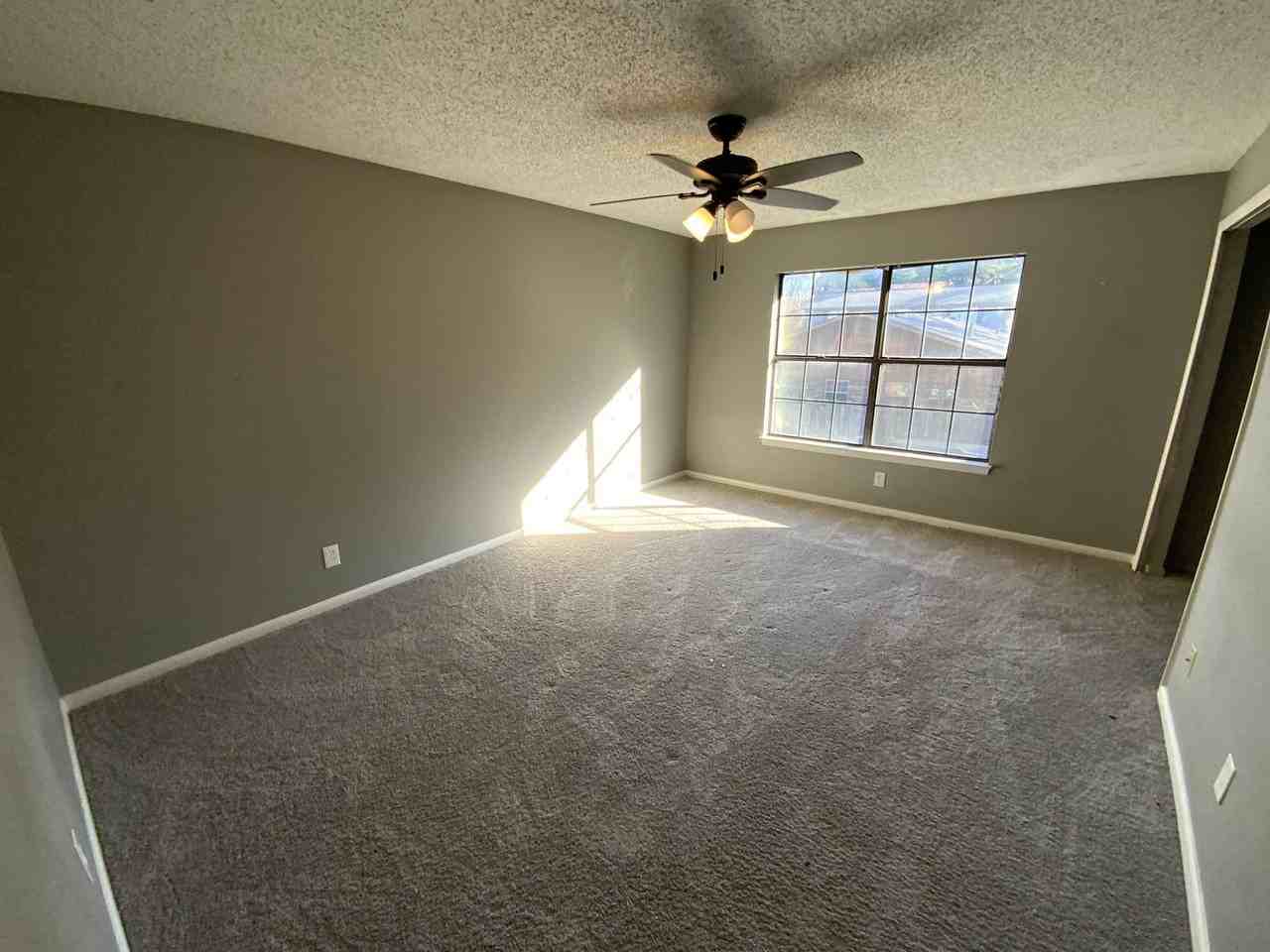 5712 Sorenson St #B - Photo 7 of 9