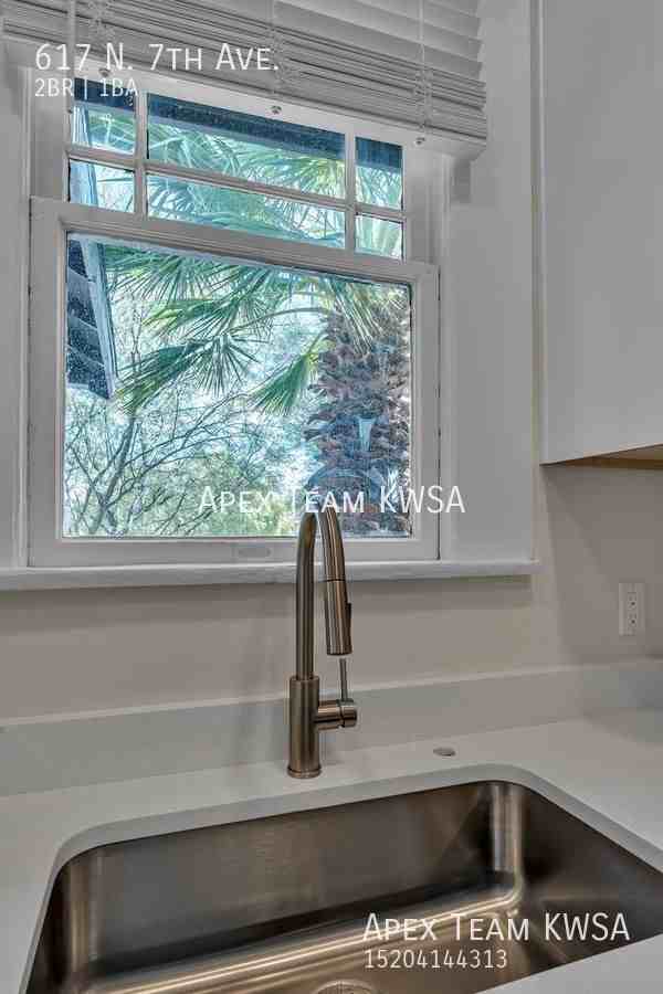 617 N 7th Ave - Photo 5 of 44