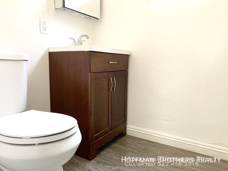 1031 S Westlake Ave #9 - Photo 4 of 6