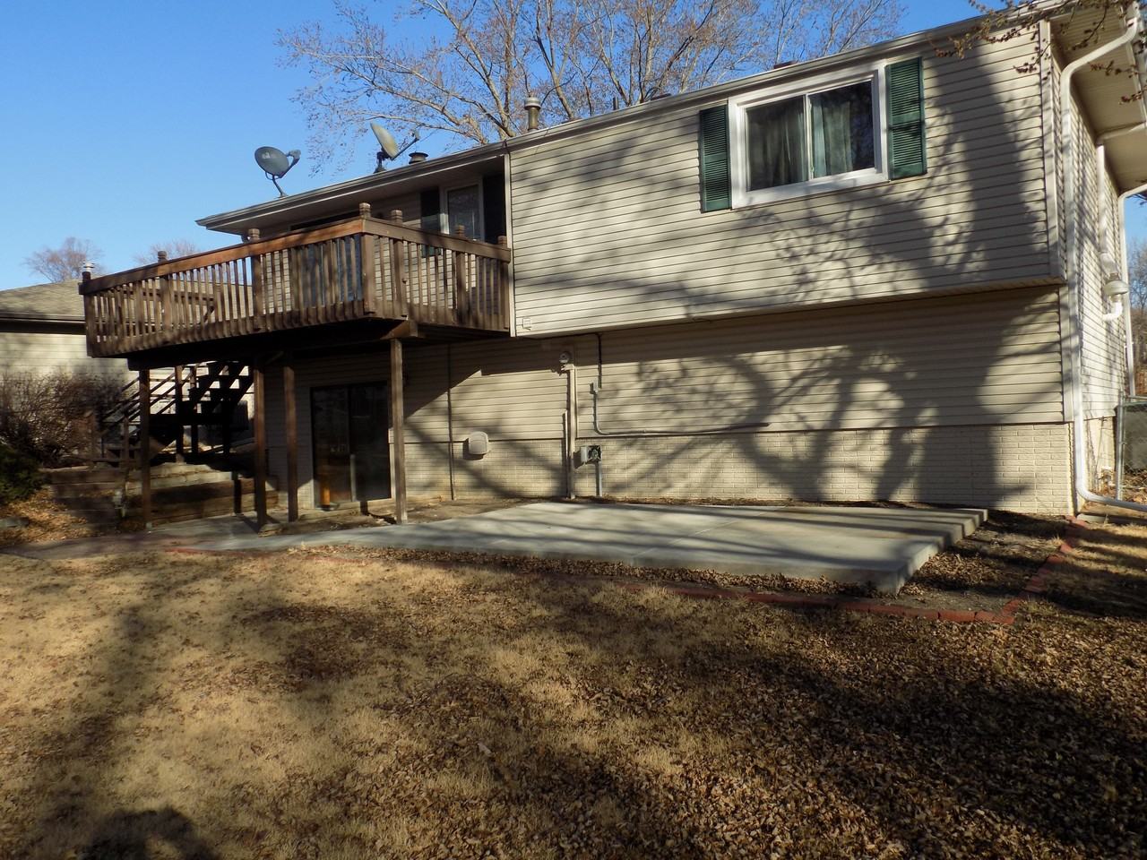 6012 Fleetwood Dr - Photo 2 of 11