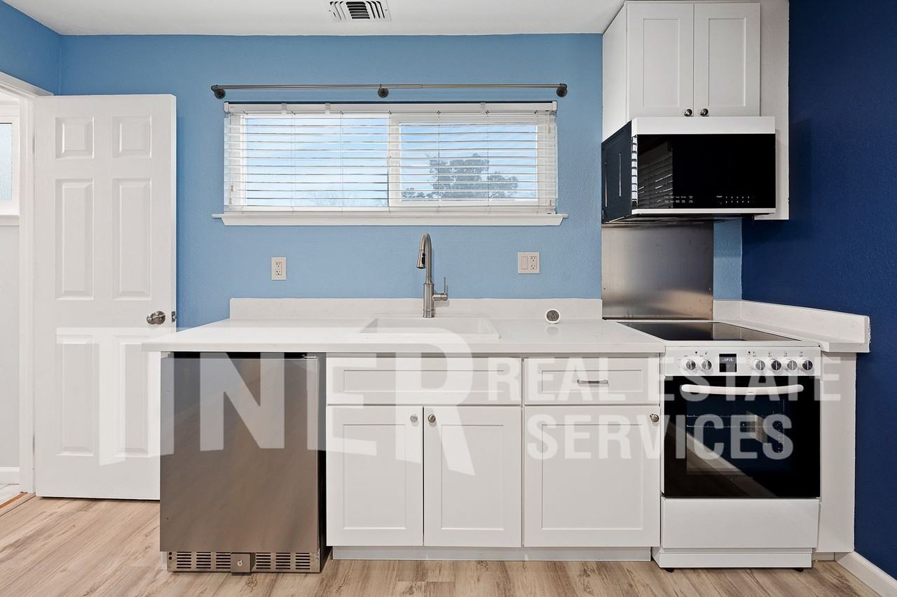 3644 Cody Way - Photo 5 of 14