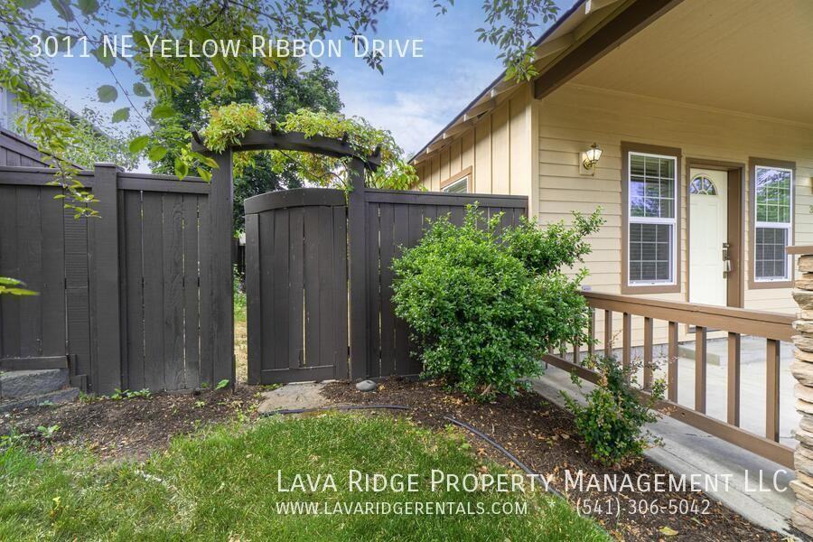 3011 Ne Yellow Ribbon Dr - Photo 6 of 38