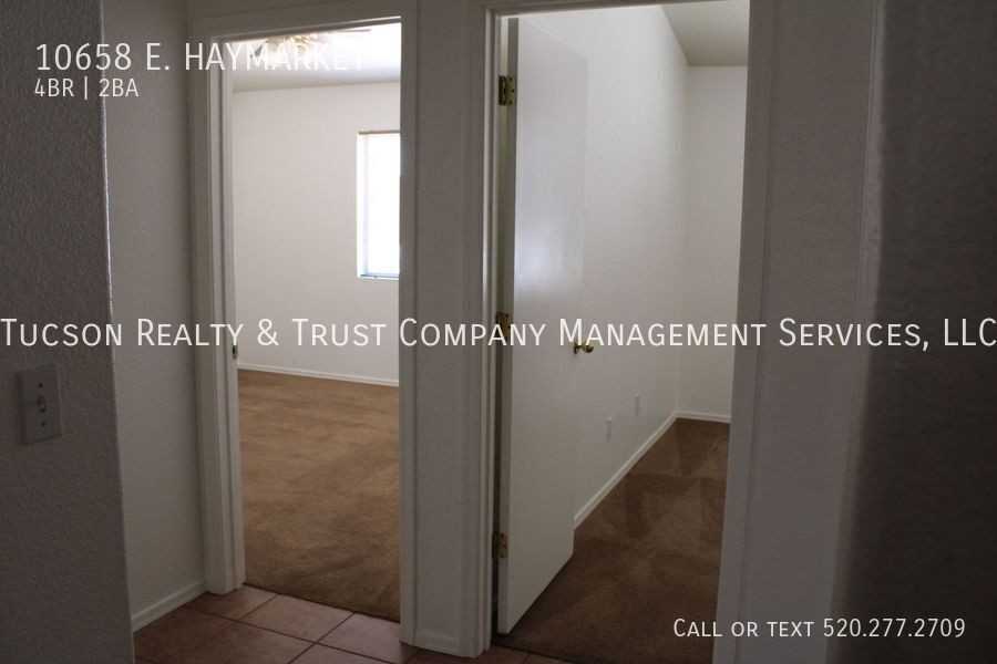 10658 E Haymarket St - Photo 4 of 13