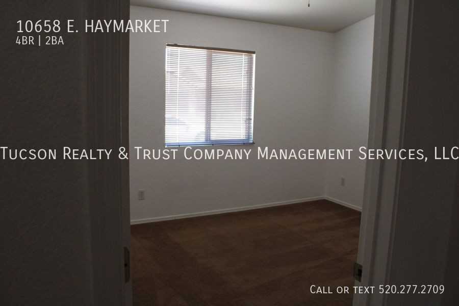 10658 E Haymarket St - Photo 5 of 13