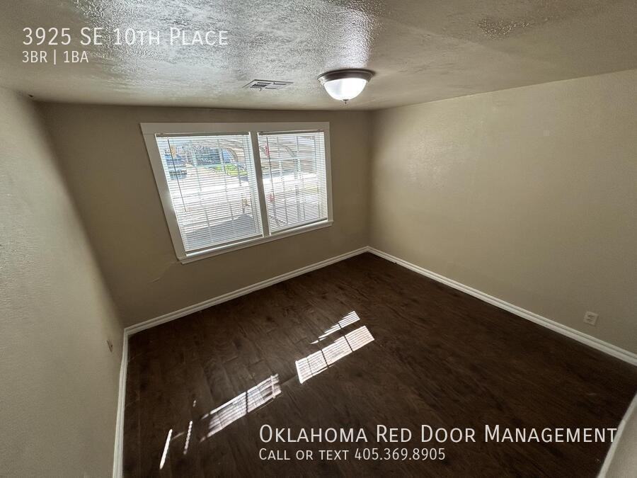 3925 Se 10th Pl - Photo 4 of 7