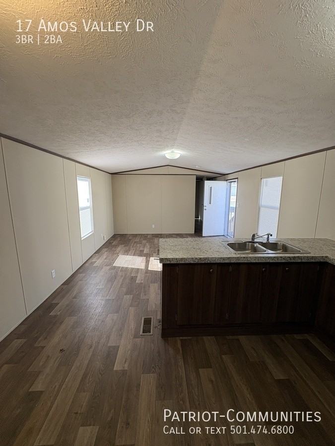 17 Amos Valley Dr - Photo 5 of 10