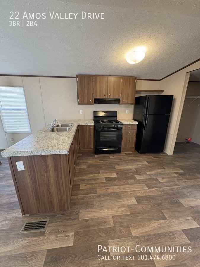 22 Amos Valley Dr - Photo 3 of 11