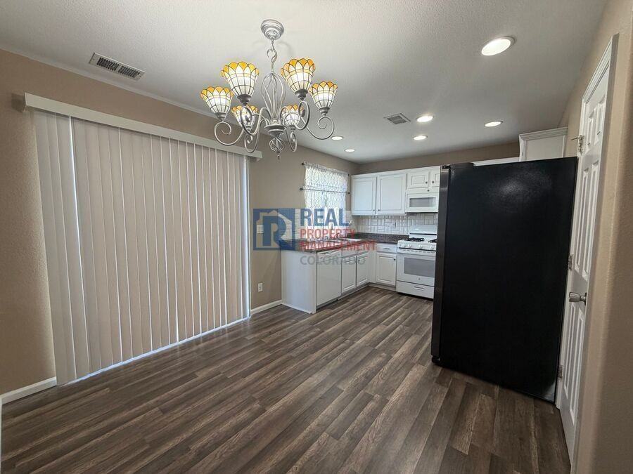 21507 E 43rd Pl - Photo 3 of 16