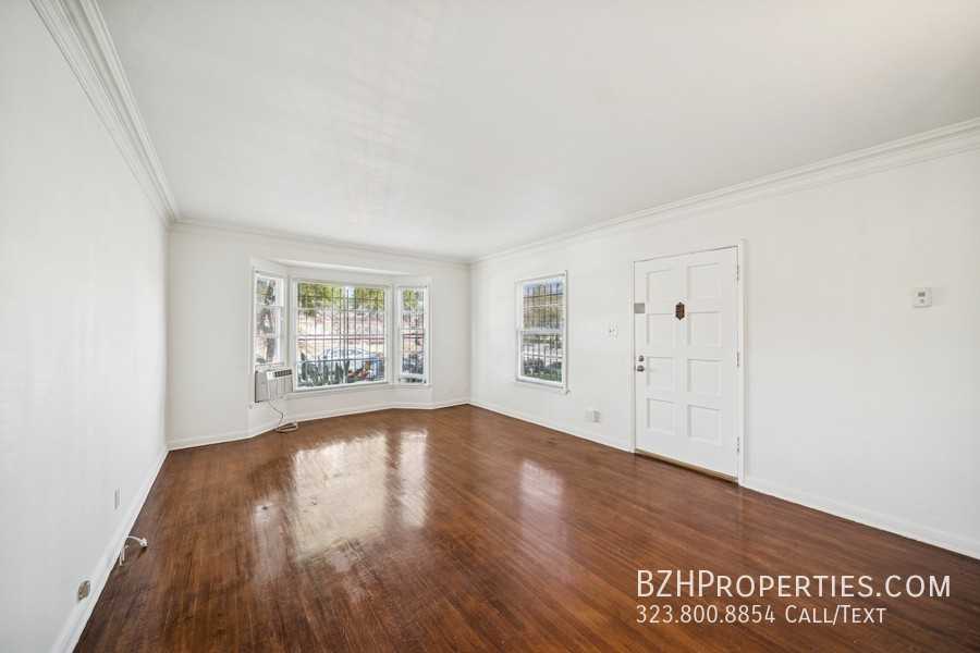 7758 Rosewood Ave - Photo 2 of 18