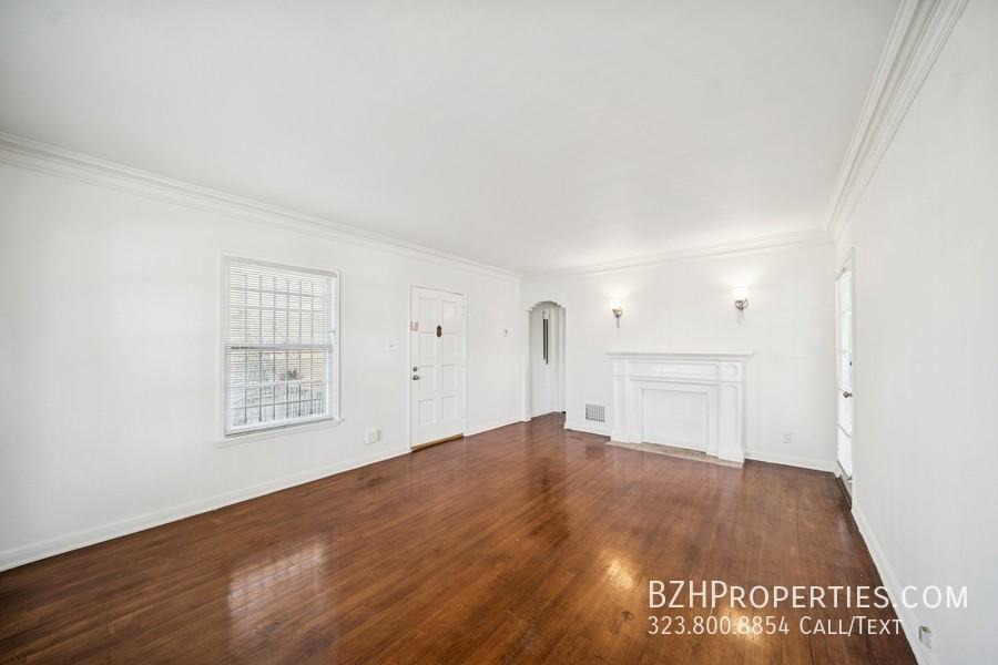 7758 Rosewood Ave - Photo 3 of 18