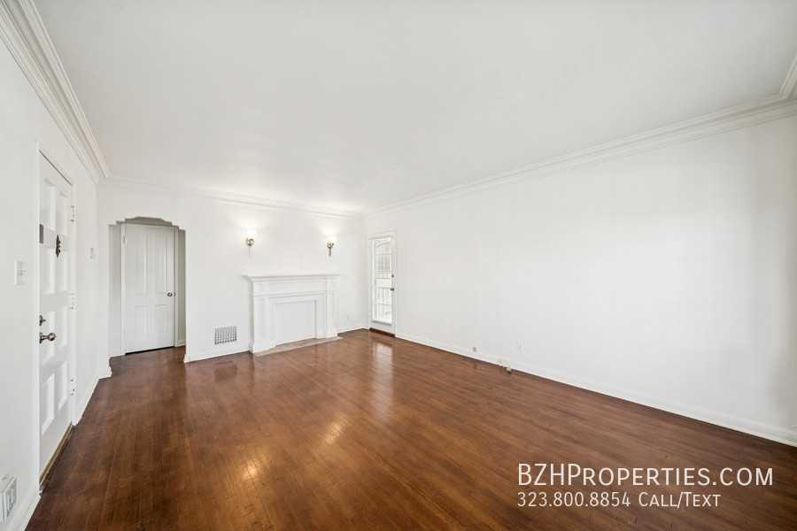 7758 Rosewood Ave - Photo 4 of 18