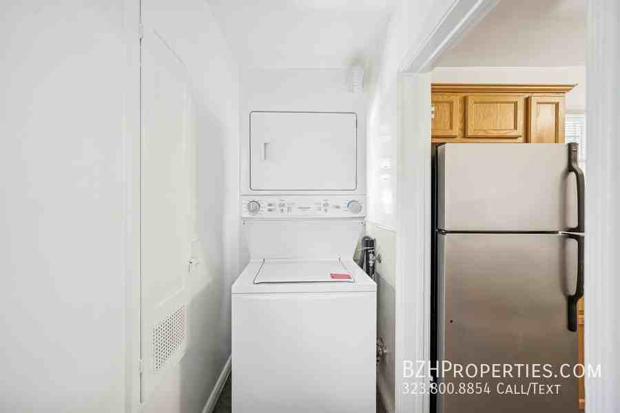 7758 Rosewood Ave - Photo 7 of 18