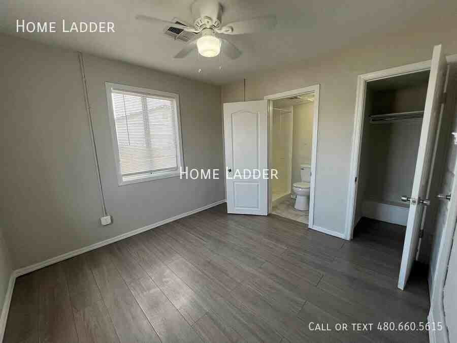 927 S 35th Ave #2 - Photo 5 of 10