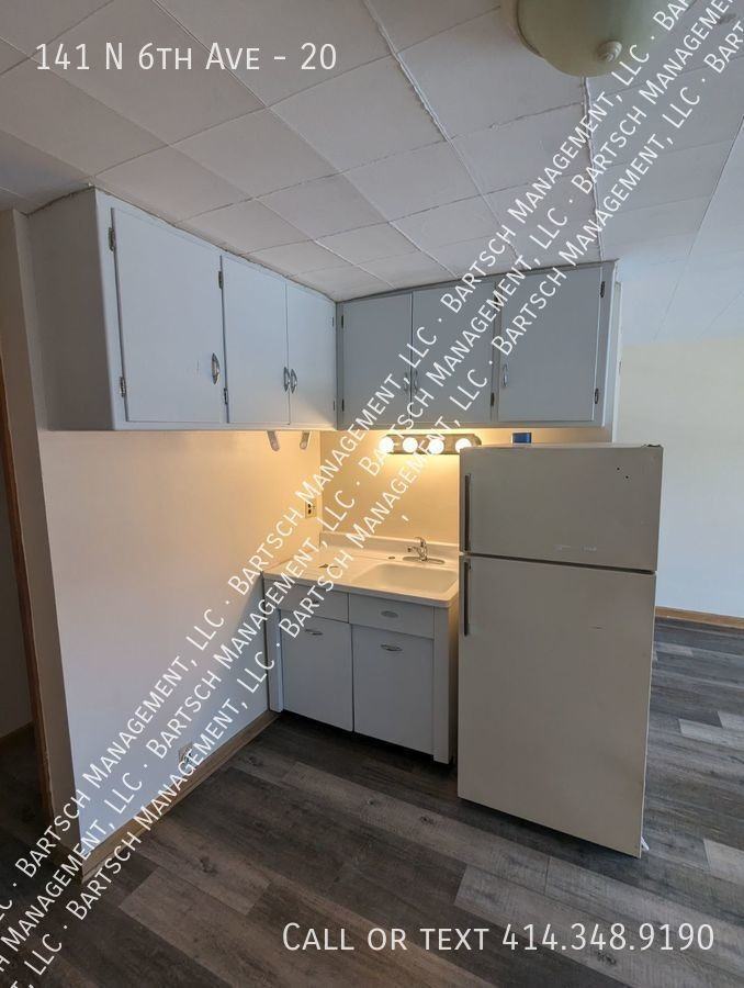 141 N 6th Ave #20 - Photo 3 of 6