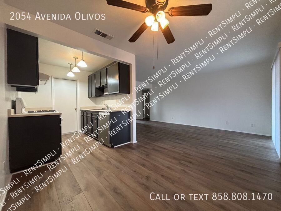 2054 Avenida Olivos - Photo 4 of 11