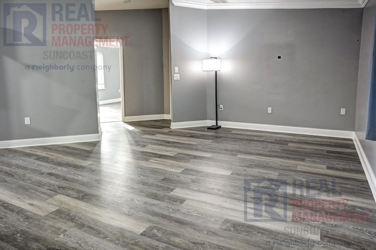 4407 N Chamberlain Blvd - Photo 7 of 29