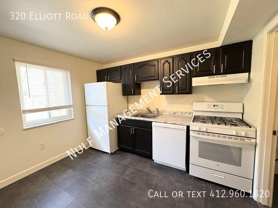 320 Elliott Rd #320 - Photo 3 of 10