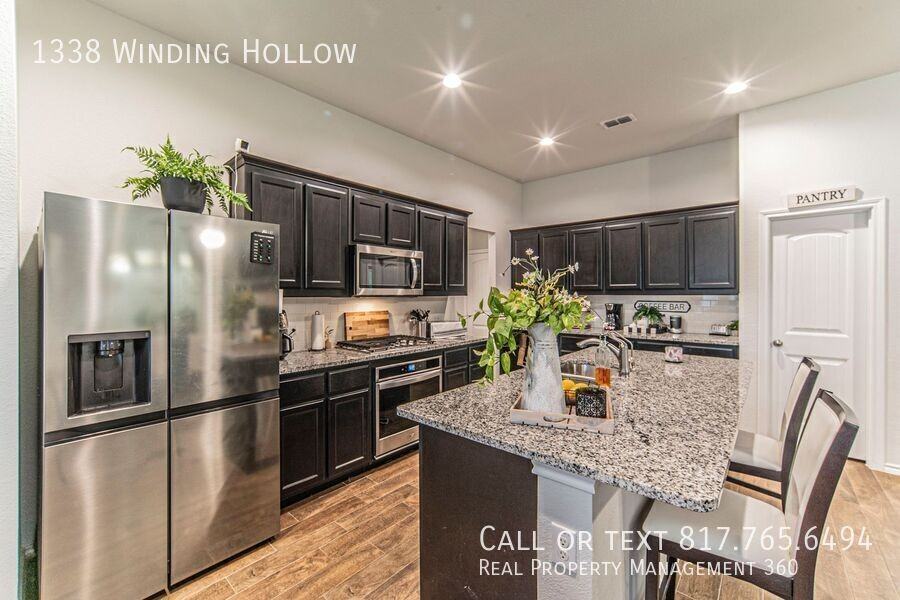 1338 Winding Hollow Dr - Photo 6 of 24