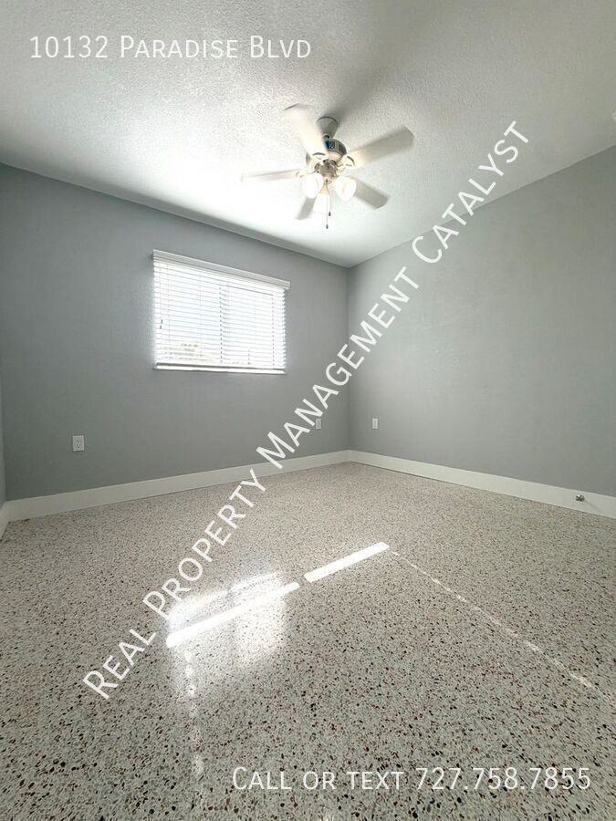 10132 Paradise Blvd - Photo 3 of 16