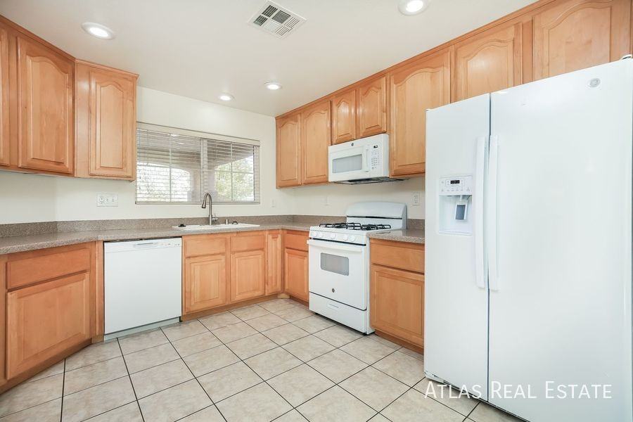 6444 Chatterer St - Photo 7 of 22