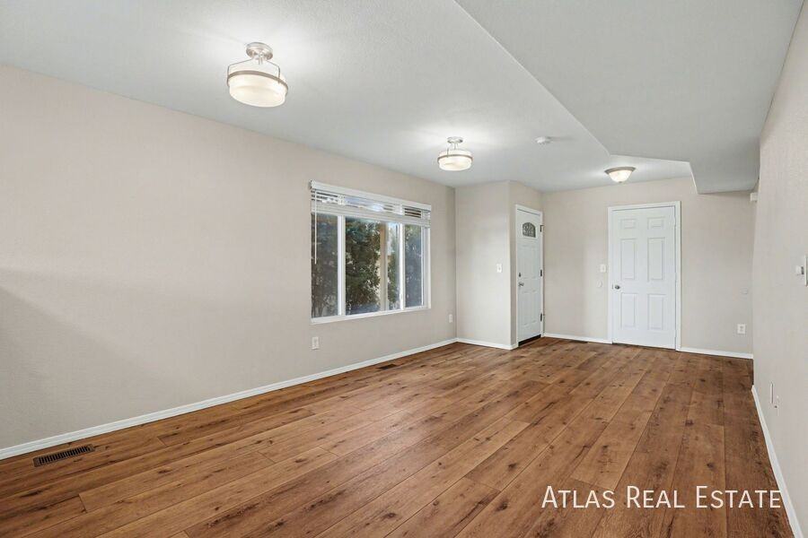 7829 Antelope Valley Pt - Photo 3 of 19