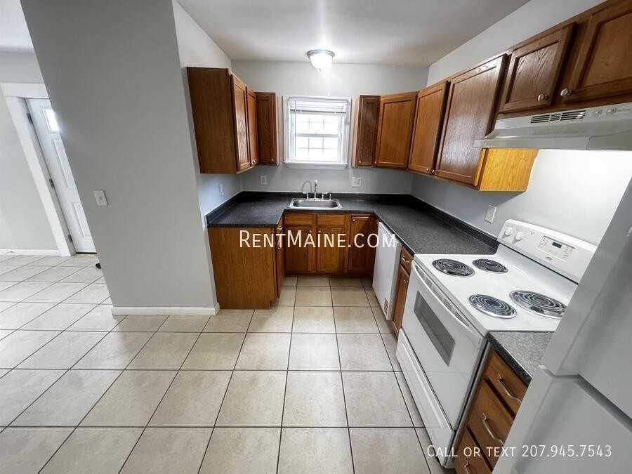 40 Vafiades Ave #2 - Photo 2 of 11