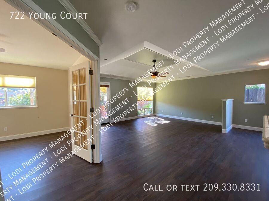 722 Young Ct - Photo 7 of 24